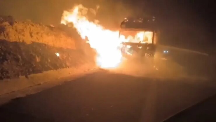 Şanlıurfa’da TIR Yangını: Otoyolda Ulaşım Tek Yönlü Sağlandı