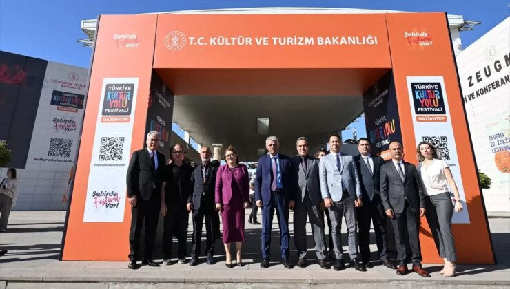 Bakan Yardımcısı Alpaslan GastroAntep Kültür Yolu Festivali sergilerini ziyaret etti