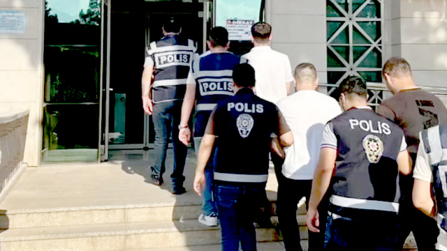 Gaziantep’te havaya ateş açıp, sosyal medyada paylaşan 7 kişi yakalandı