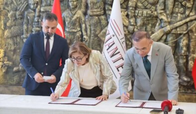 Gaziantep’te Maddi İmkanları Yetersiz Öğrencilere Sınav Desteği Protokolü İmzalandı