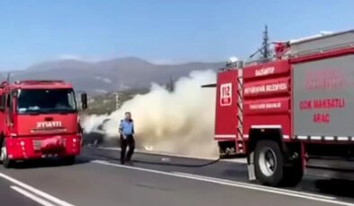 Otomobil Yangını: Gaziantep’te Motor Bölümünden Duman Yükseldi