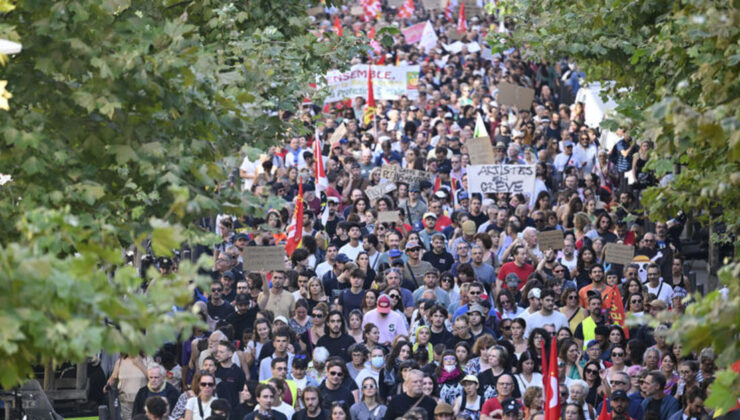Siyasi kriz sürüyor: Fransa’da, yakın tarihinin en büyük grevi gerçekleşecek