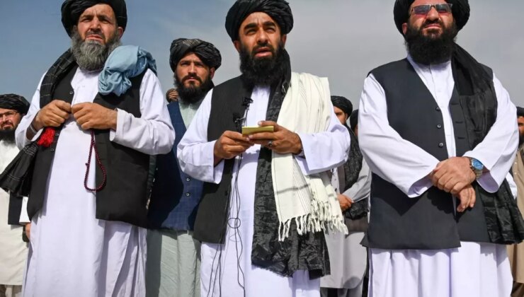 Taliban sınır tanımıyor! Bu kez de internet ve mobil telefon hizmetlerini kestiler