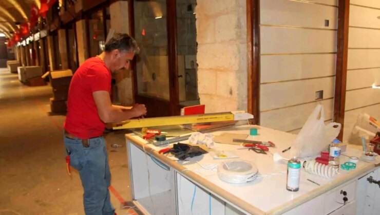 Zincirli Bedesten Çarşısı, 3 Yıl Aradan Sonra Yeniden Açıldı