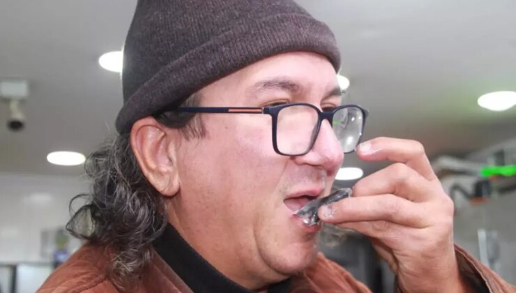 Fiyatı 300 TL’den 70 TL’ye düşünce çiğ çiğ yedi