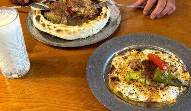 Gaziantep’in Lezzet Merkezinde Yeni Trend: Kiremitte Lavaş Kebabı
