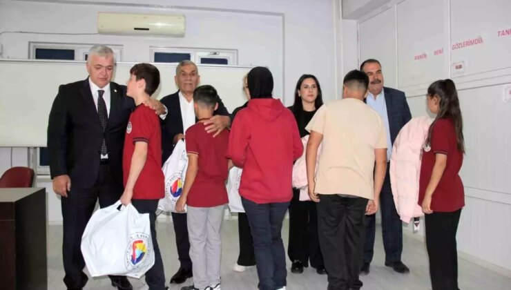 GTB ve TOBB iş birliğiyle 14 okulda öğrencilere kışlık kaban desteği