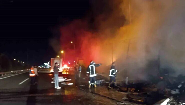 Şanlıurfa’da Televizyon Yüklü Tır Alev Alev Yandı