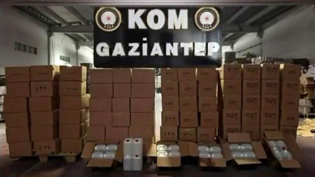 Gaziantep’te yılbaşı öncesi 4 bin 520 litre etil alkol ele geçirildi