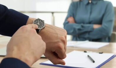 İşe her gün 40 dakika erken geldiği için kovuldu