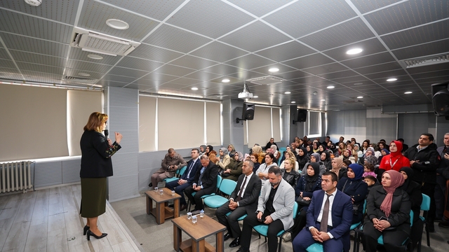 Şahin: “Çocuklarda tek tip başarı doğru değil, onları erken yaşta yeteneklere göre yönlendirmek gerekiyor”