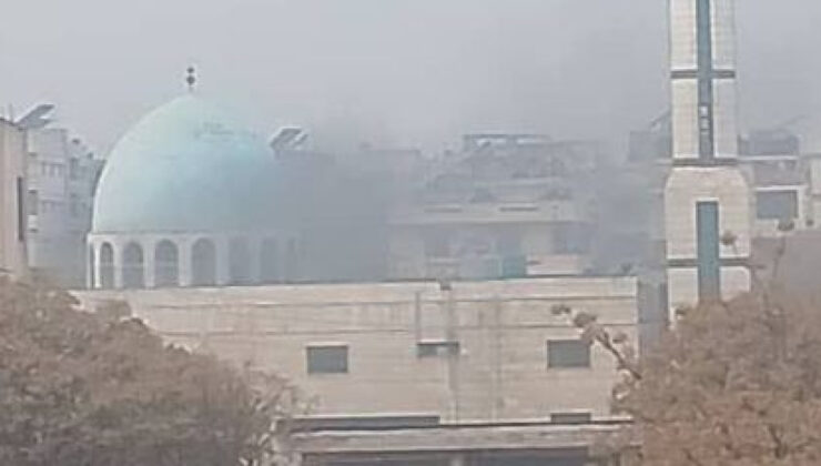 Suriye’de Humus kentinde bir camide patlama