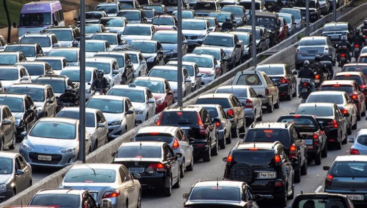 Ünlü tasarımcıdan dikkat çeken sözler! Bu otomobili alan pişman oluyor
