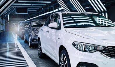 Ford, yazılım hatası nedeniyle 4 milyondan fazla aracını geri çağırdı