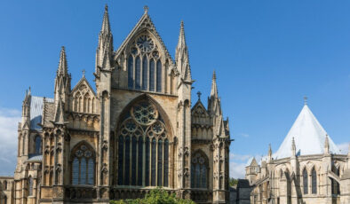 İngiliz piskopos, cinsel saldırı iddiaları nedeniyle gözaltına alındı