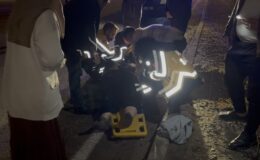 Karşıya geçmek isterken otomobilin çarptığı kadın ağır yaralandı