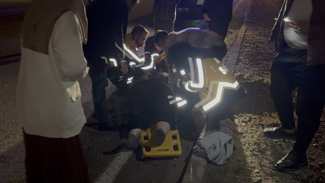 Karşıya geçmek isterken otomobilin çarptığı kadın ağır yaralandı