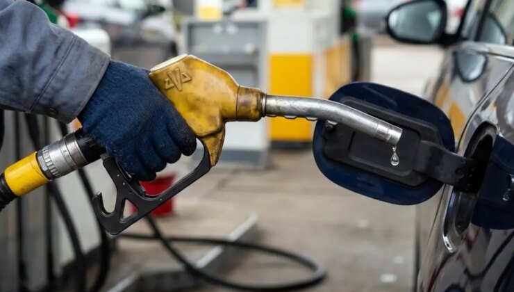 Brent petrolün varili vadeli piyasalarda 85 doları aştı