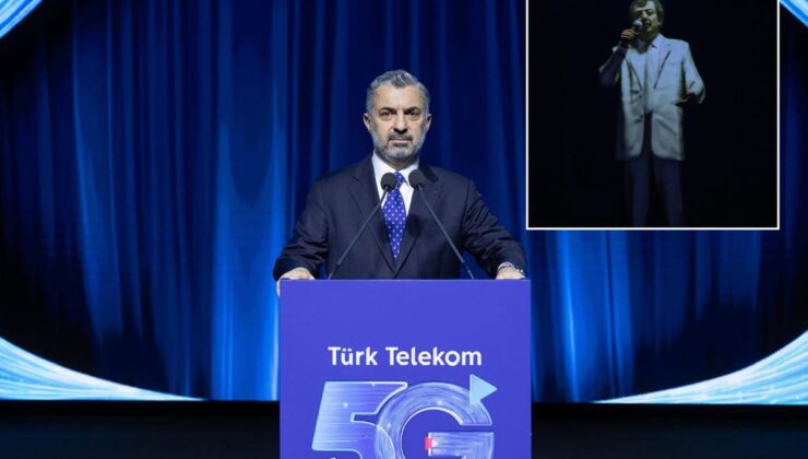 Müslüm Gürses’in hologramı sahneye taşındı! Türk Telekom’dan AKM’de 5G ile gövde gösterisi