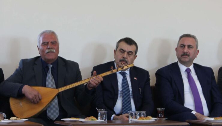 Bakan Tekin: Çocuklar, eğitim hayatına kendi değerlerimizi tanıyarak başlasın istiyoruz