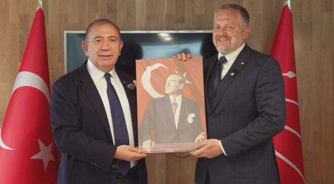 CHP’li Gürsel Tekin dünyada tanınmayan ülkenin cumhurbaşkanını ağırladı