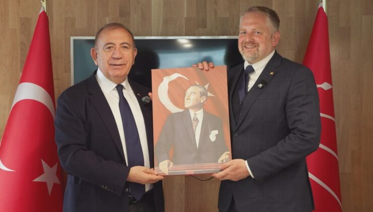 CHP’li Gürsel Tekin dünyada tanınmayan ülkenin cumhurbaşkanını ağırladı