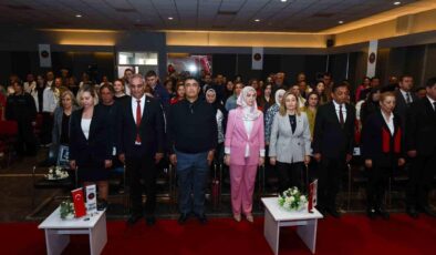 Gaziantep Kolej Vakfı’nda buruk 23 Nisan