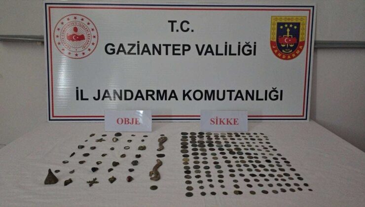 Gaziantep’te tarihi eser niteliğinde 225 parça ele geçirildi