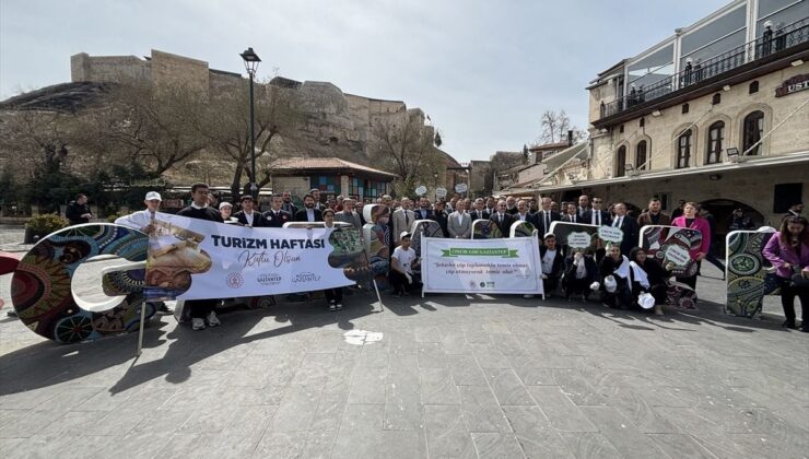 Gaziantep’te Turizm Haftası kapsamında yürüyüş düzenlendi