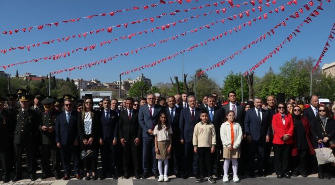 Nizip ve Araban ilçelerinde 23 Nisan Ulusal Egemenlik ve Çocuk Bayramı kutlandı