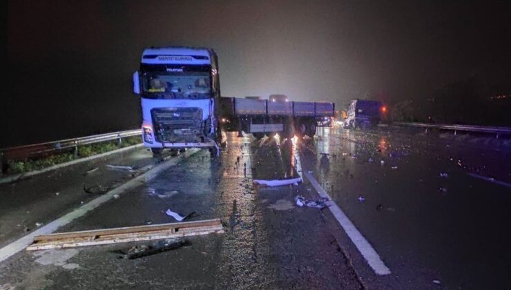 TAG Otoyolu’nda çekiciyle çarpışan kamyonetteki 1 kişi öldü, 1 kişi yaralandı