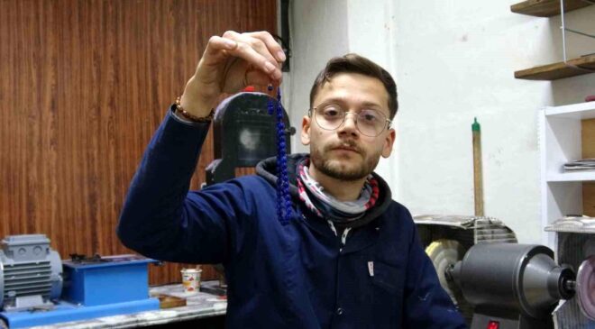 Tespih meraklısı genç hobisini ustalığa dönüştürdü