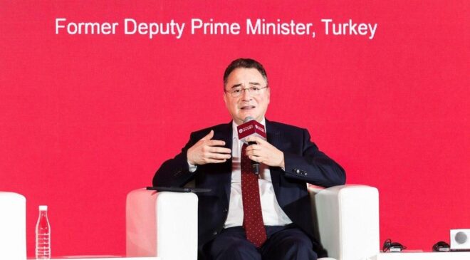 Çin’deki kritik zirvede tek Türk konuşmacı olan Ali Babacan’dan önemli mesajlar