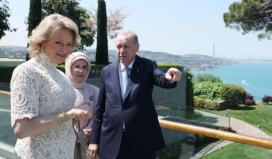 Cumhurbaşkanı Erdoğan, Belçika Kraliçesi’ni kabul etti