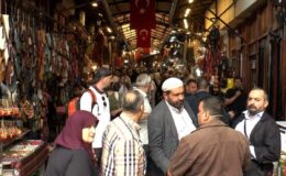 Gaziantep’in tarihi çarşılarında bayram yoğunluğu