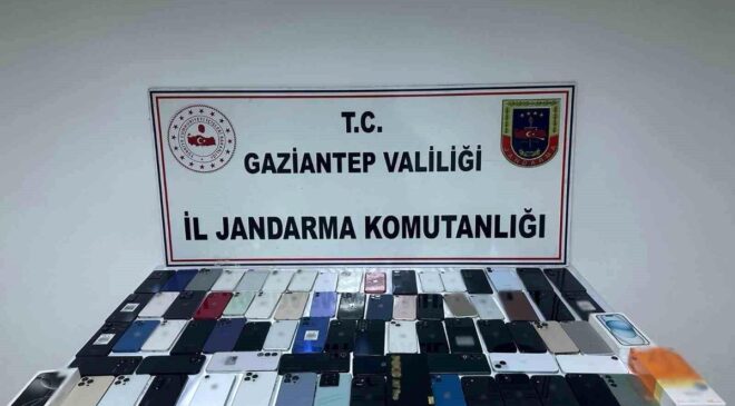 Gaziantep’te 3 milyon TL değerinde kaçak telefon ele geçirildi