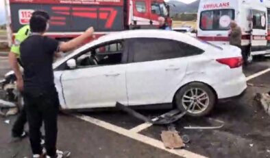 Gaziantep’te iki otomobil çarpıştı: 6 yaralı
