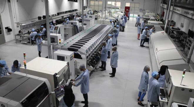 Teknoloji devi Foxconn üretim üssünü İstanbul’a taşıyor