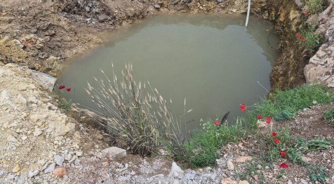 13 ve 15 yaşındaki iki kardeş su dolu inşaat çukurunda can verdi