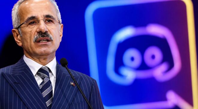 Bakan Uraloğlu: Discord’u yeniden erişime açacağız