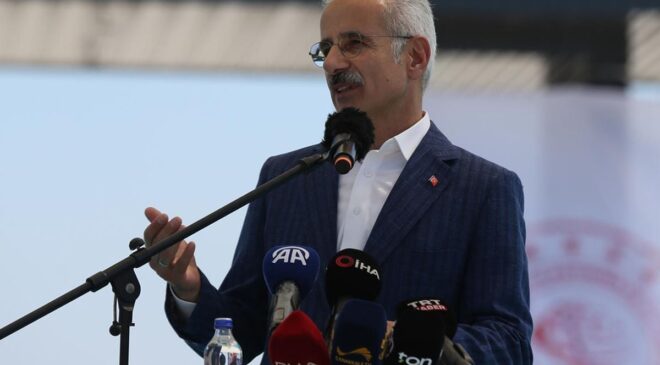 Bakan Uraloğlu: Kınalı-Malkara Otoyolu ile İstanbul-Çanakkale 2 saate düşecek