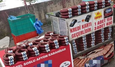 Bunları kimse denetlemiyor mu? Pazarda 3 adet sucuğu sattıkları fiyata bakın