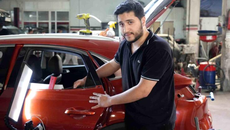 Dolu yağışında hasar gören araçlar sanayide onarılıyor