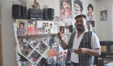 Ferdi Tayfur sevgisini evinde yaşatıyor