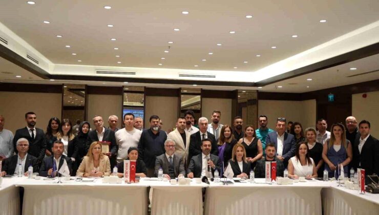 Gaziantep’te "Ekonomiye Yön Verenler" zirvesi düzenlendi