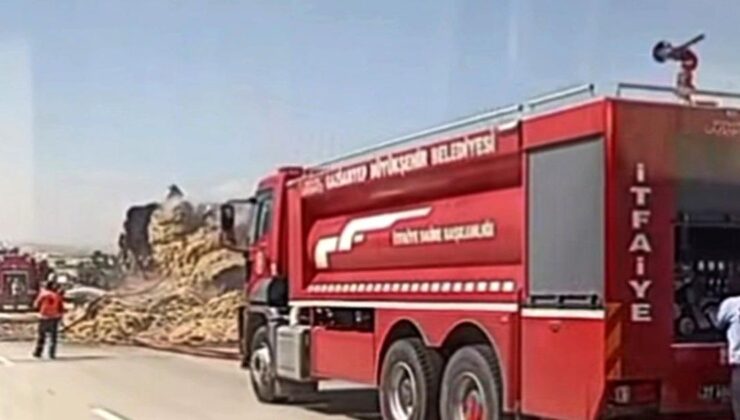 Gaziantep’te saman balyası yüklü tırda yangın