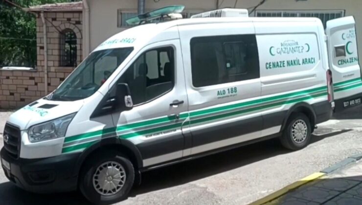 Gömleği ağaca takılınca düştü, kullandığı traktörün altında hayatını kaybetti
