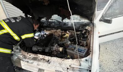 İslahiye’de park halindeki otomobil yandı