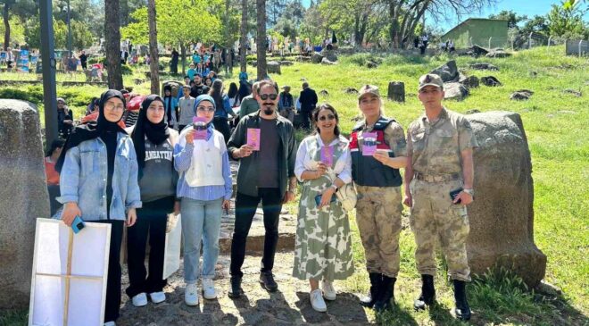 Jandarma ekipleri KADES uygulamasını tanıttı