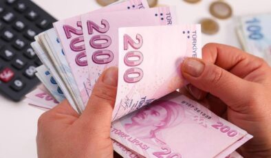 Milyonlar merakla bekliyor! İşte en düşük emekli aylığı için dillendirilen rakam
